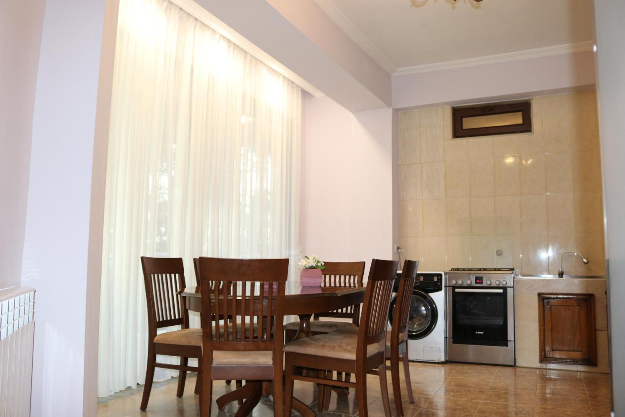 Apartment Near The Sea 1 科布列季 外观 照片