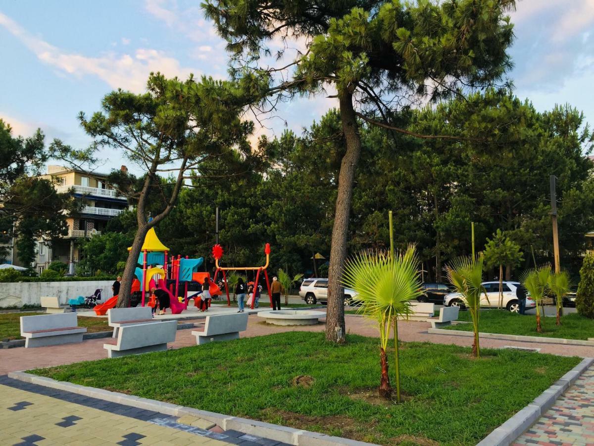 Apartment Near The Sea 1 科布列季 外观 照片